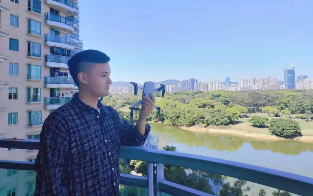 無人機(jī)看房 無人機(jī)看房